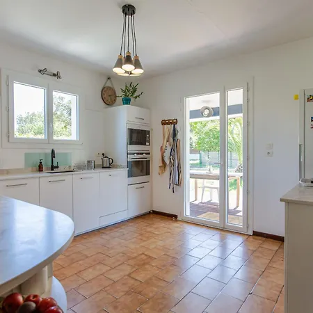 Ocean 974 By Interhome Tatil Evi